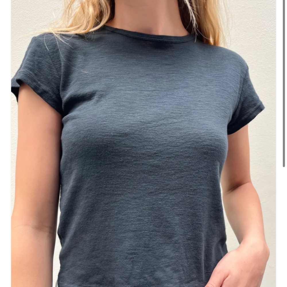 Brandy Melville basic baby tee